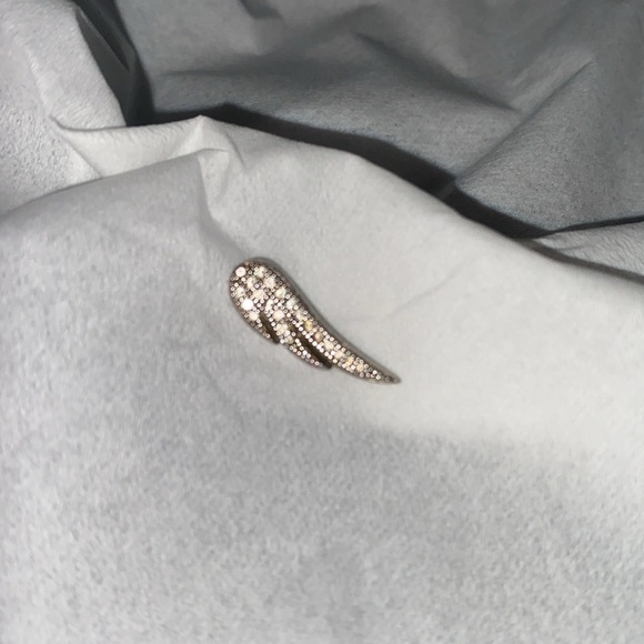 925 stamped Angel wing earring (ONLY ONE EARRING!) - Picture 8 of 8